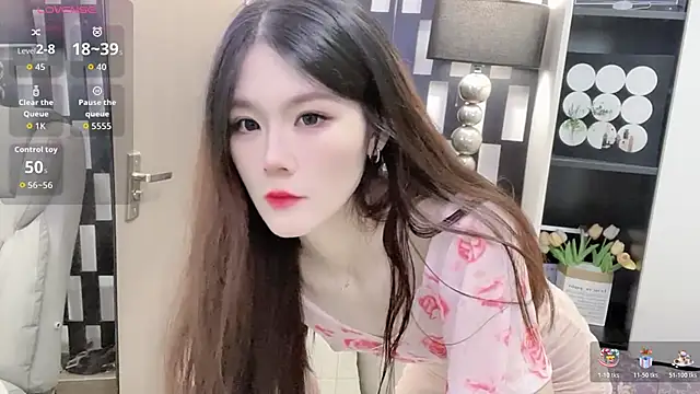 Snapshot of Yueyue-MM chatting on November 2025 12:21:01 AM Yueyue-MM online show from November 2025 12:21:01 AM