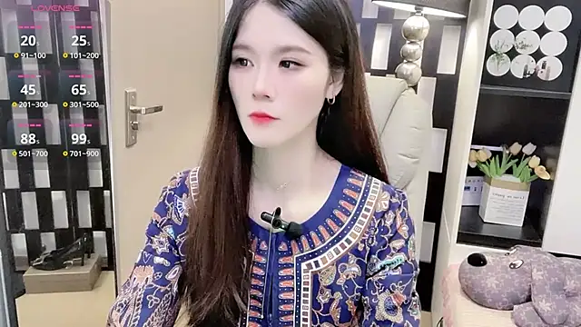 Snapshot of Yueyue-MM chatting on November 2025 01:26:02 PM Yueyue-MM online show from November 2025 01:26:02 PM