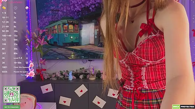 ElfredaTupy online show from April 2026 07:58:01 PM