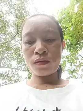 Snapshot of simi-lucy chatting on October 2025 01:22:01 AM simi-lucy online show from October 2025 01:22:01 AM