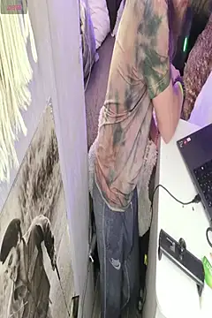 JuliCarl online show from April 2026 01:45:01 AM