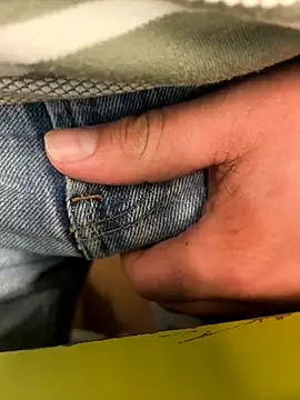 Normalludo0202 online show from April 2026 12:04:01 PM