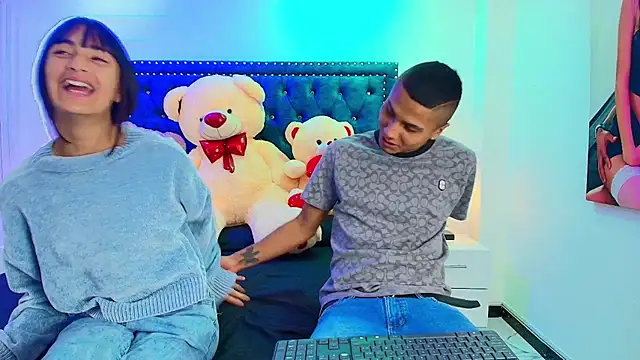 Damian and roxanne online show from October 2025 12:38:01 PM