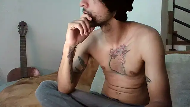 Snapshot of Alejandro92_cali chatting on June 2026 01:48:02 PM Alejandro92 cali online show from June 2026 01:48:02 PM