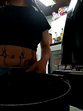 Zulema R1 online show from April 2026 10:47:01 PM