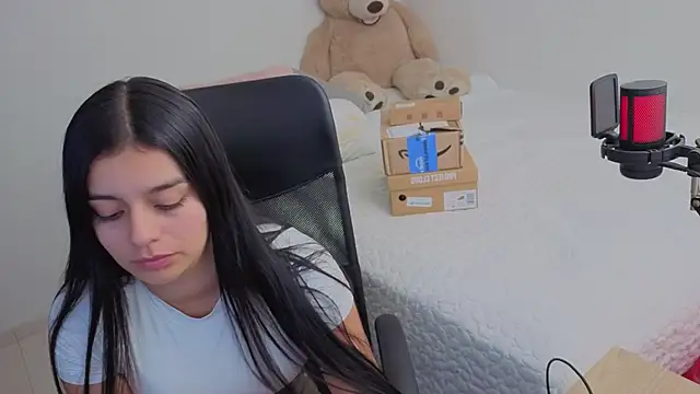 valerihouse online show from February 2026 12:26:01 AM