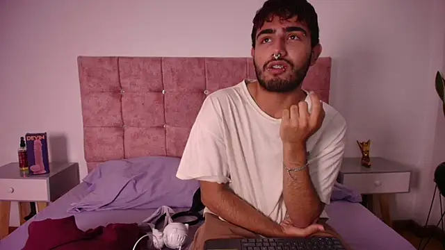 Ares Alpha online show from November 2025 06:40:02 PM