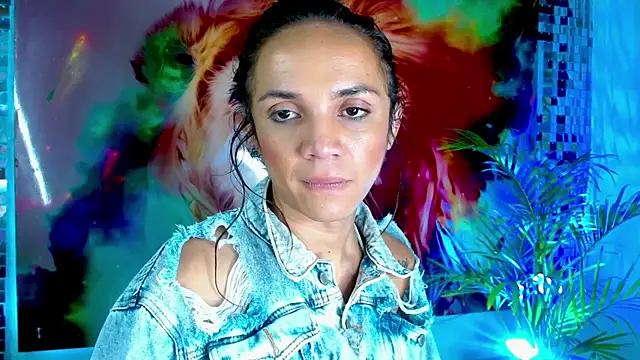 Cristal Gem1 online show from September 2025 06:08:02 PM