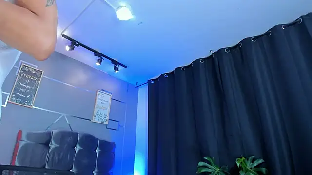 oliver mr  online show from October 2025 08:42:01 PM