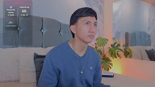 oliver mr  online show from April 2026 07:55:01 PM