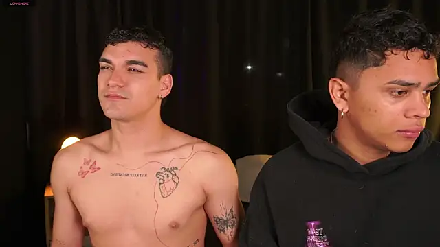 Snapshot of EROS_AND_ALAN chatting on December 2025 04:18:02 AM EROS AND ALAN online show from December 2025 04:18:02 AM