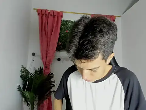 Snapshot of dylan_202520_ chatting on September 2025 11:33:02 AM dylan 202520 online show from September 2025 11:33:02 AM