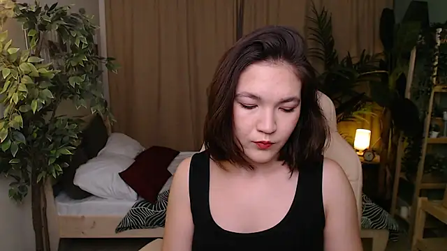 Snapshot of Halle_Berrry chatting on November 2025 02:06:01 PM Halle Berrry online show from November 2025 02:06:01 PM