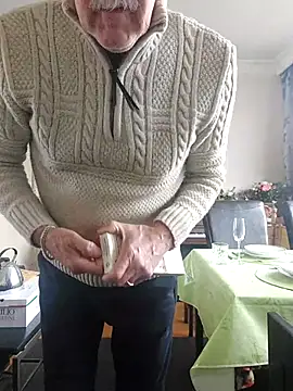 slaveman4you online show from April 2026 11:18:02 AM