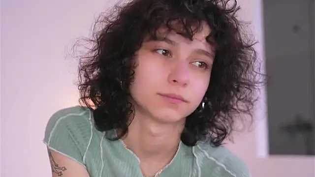 MimiLicks online show from November 2025 10:05:01 AM