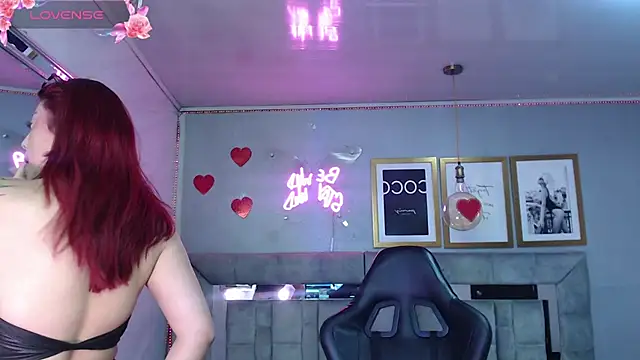 Red Bunny v online show from April 2026 01:38:01 PM