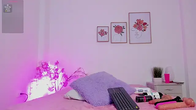 hellzel moon online show from October 2025 07:14:02 PM