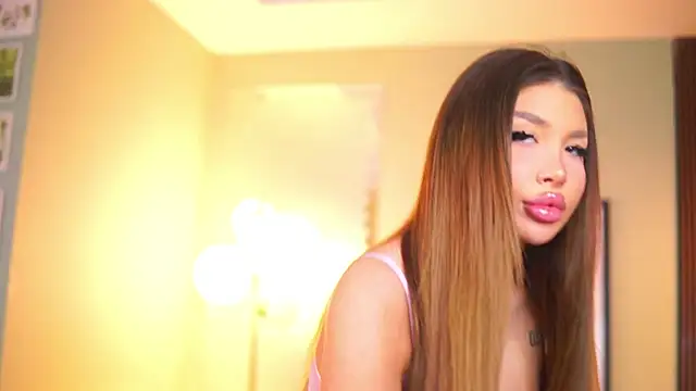 CassyeLips online show from November 2025 11:38:02 AM