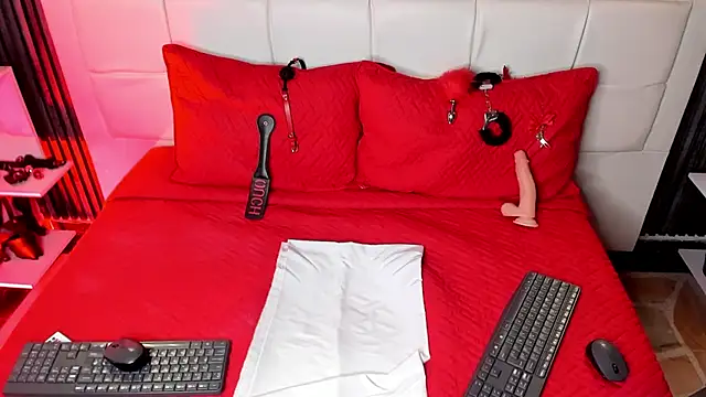 Snapshot of Violet_sl4ve chatting on November 2025 04:51:02 PM Violet sl4ve online show from November 2025 04:51:02 PM