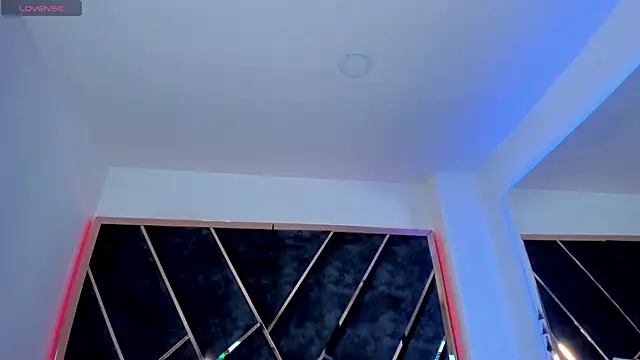 SusanaHenao online show from November 2025 06:53:01 PM