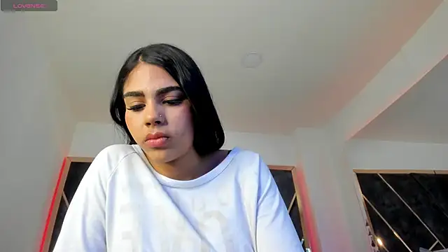 SusanaHenao online show from April 2026 05:10:01 PM