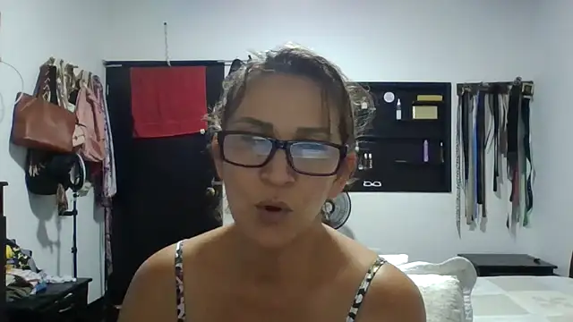 MiaVega online show from February 2026 03:07:01 PM