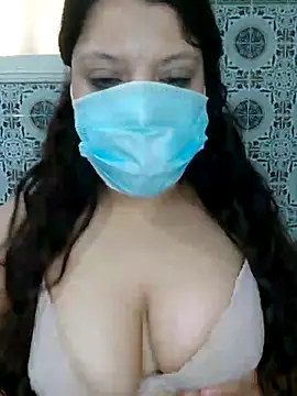 Snapshot of Hot-lino chatting on June 2026 04:00:01 PM Hot-lino online show from June 2026 04:00:01 PM