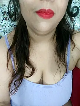Snapshot of Hot-lino chatting on July 2026 04:19:01 AM Hot-lino online show from July 2026 04:19:01 AM