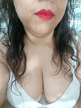 Snapshot of Hot-lino chatting on July 2026 12:37:02 AM Hot-lino online show from July 2026 12:37:02 AM