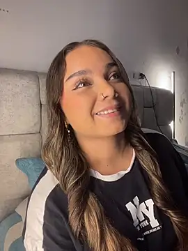 AnnyLopezzz  online show from March 2026 03:00:01 AM