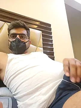 Snapshot of LoveGuruRA chatting on September 2025 06:57:01 PM LoveGuruRA online show from September 2025 06:57:01 PM