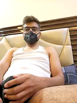 Snapshot of LoveGuruRA chatting on October 2025 04:53:02 AM LoveGuruRA online show from October 2025 04:53:02 AM