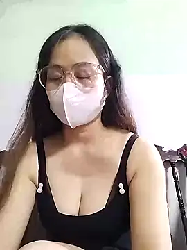 Snapshot of HELEN686 chatting on September 2025 07:24:02 PM HELEN686 online show from September 2025 07:24:02 PM
