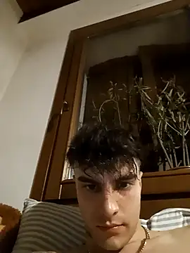 Snapshot of David_leons chatting on April 2026 10:14:02 PM David leons online show from April 2026 10:14:02 PM