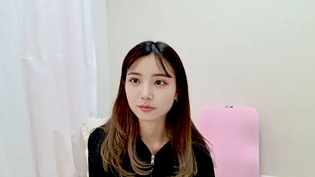 -yuina-23 online show from October 2025 04:25:02 PM