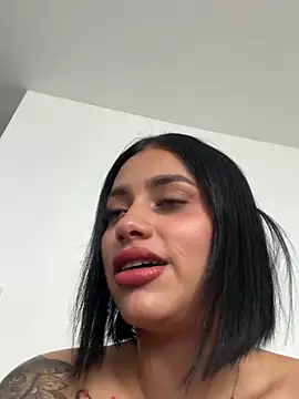 AlannaEvons online show from December 2025 07:10:01 PM