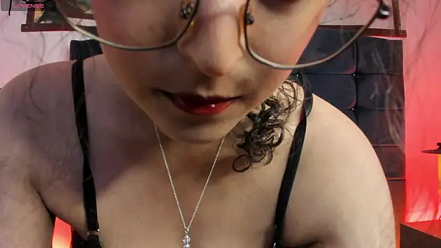 Milu04   online show from October 2025 12:57:02 PM