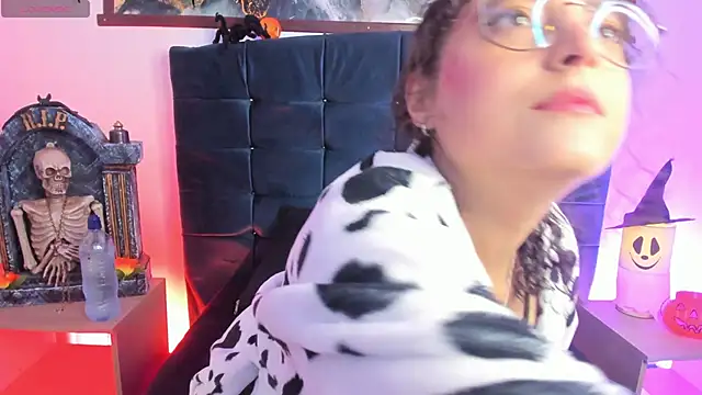 Milu04   online show from October 2025 01:08:01 PM