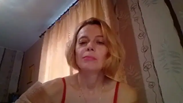 LiluXRose online show from October 2025 11:39:02 AM