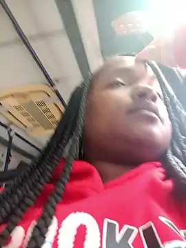 Snapshot of isabella_brown1 chatting on January 2026 03:14:02 PM isabella brown1 online show from January 2026 03:14:02 PM