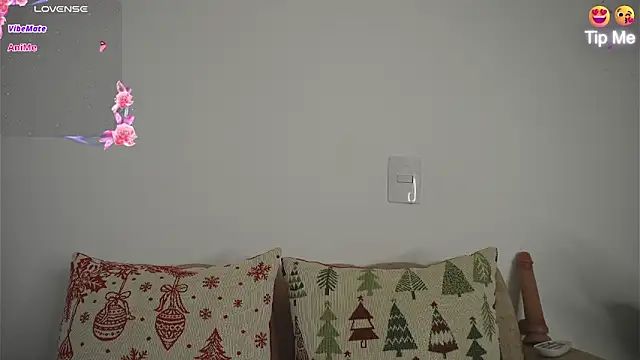 Roxybeautyy online show from February 2026 09:43:02 AM