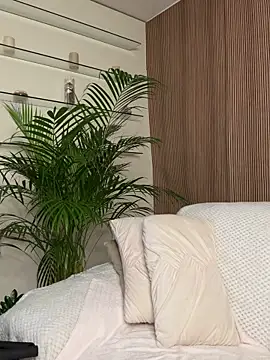 Snapshot of AlyxVonD chatting on November 2025 03:09:02 AM AlyxVonD online show from November 2025 03:09:02 AM