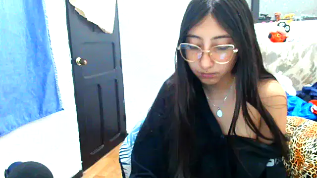 Snapshot of Nanilux chatting on October 2025 07:34:01 PM Nanilux online show from October 2025 07:34:01 PM