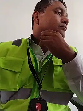 danigarci2307 online show from December 2025 09:01:01 PM