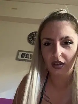 Snapshot of Sexy_Bulgarian_woman chatting on September 2025 07:43:02 AM Sexy Bulgarian woman online show from September 2025 07:43:02 AM