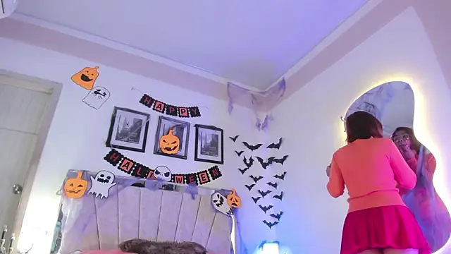 Snapshot of FuckingYoungs chatting on October 2025 08:53:02 PM FuckingYoungs online show from October 2025 08:53:02 PM