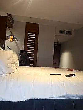 Filthymaddymilfy25 online show from December 2025 04:47:02 PM