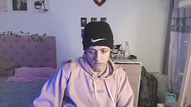 2cyboy  online show from October 2025 07:36:02 PM