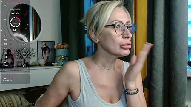Snapshot of PamellaMurphy chatting on June 2026 12:00:02 AM PamellaMurphy online show from June 2026 12:00:02 AM