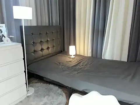 Blaire Samantha online show from October 2025 06:54:02 AM